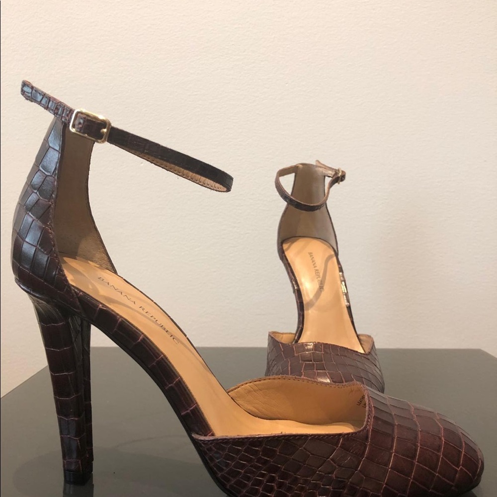 New Banana Republic vintage looking amazing shoes